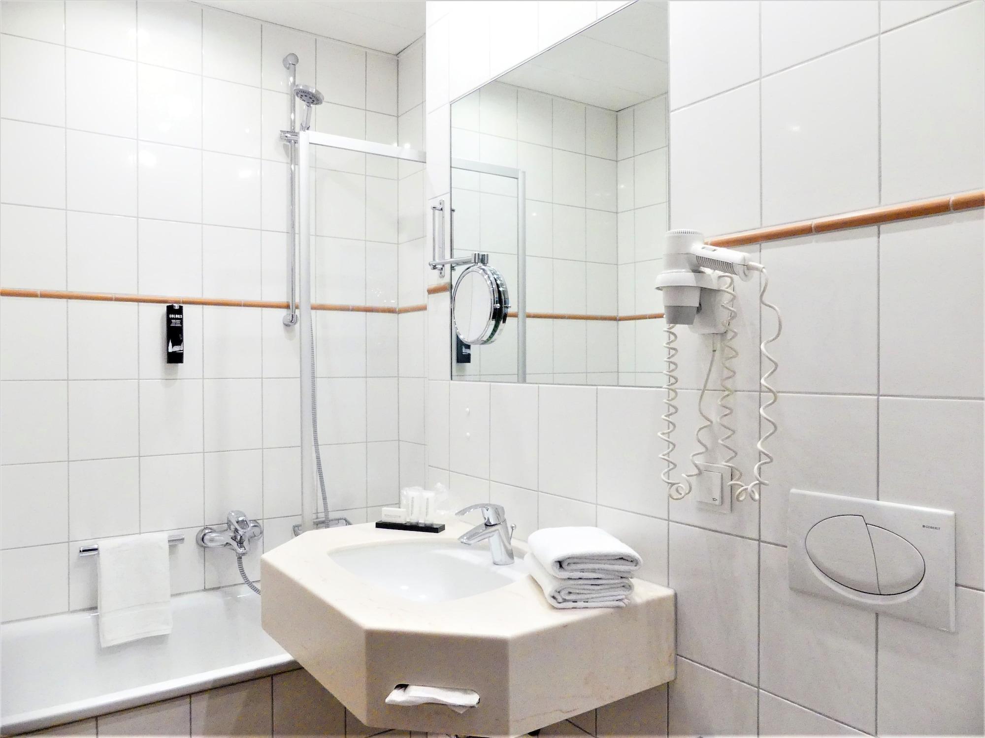 The Ascot Hotel Кёльн Экстерьер фото