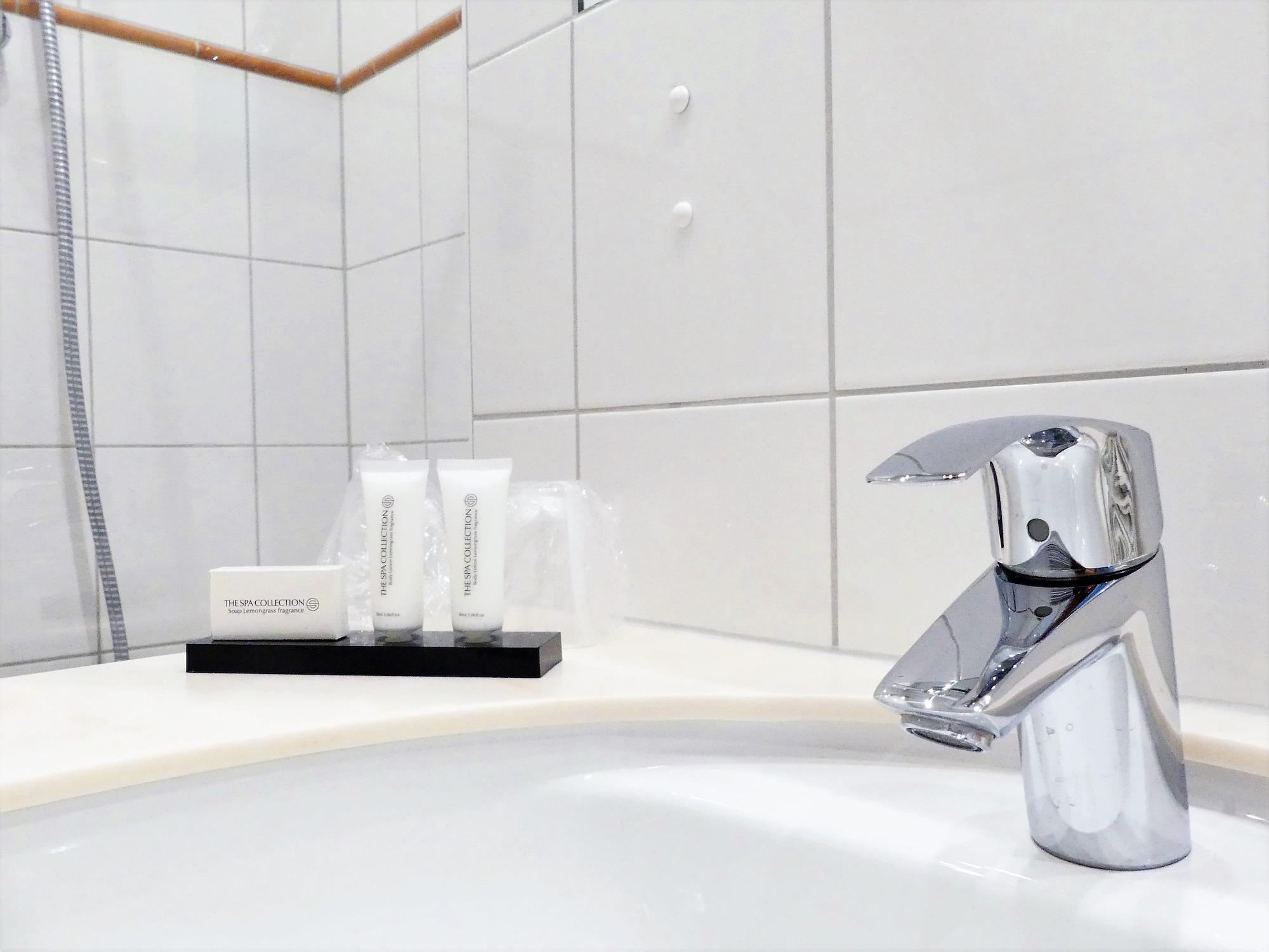 The Ascot Hotel Кёльн Экстерьер фото